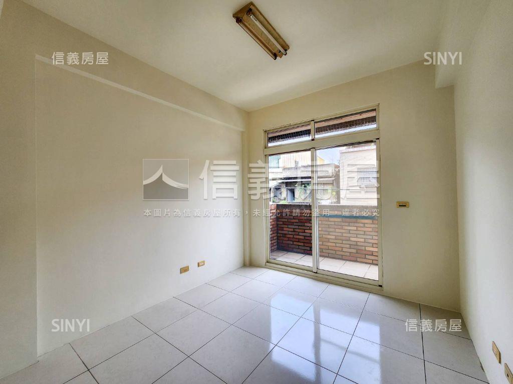 近ＬＢ１１．穩鑽透天店面房屋室內格局與周邊環境