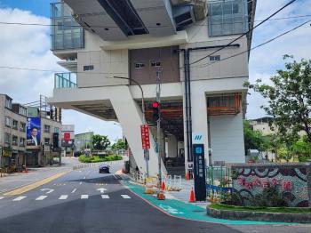 近ＬＢ１１．穩鑽透天店面