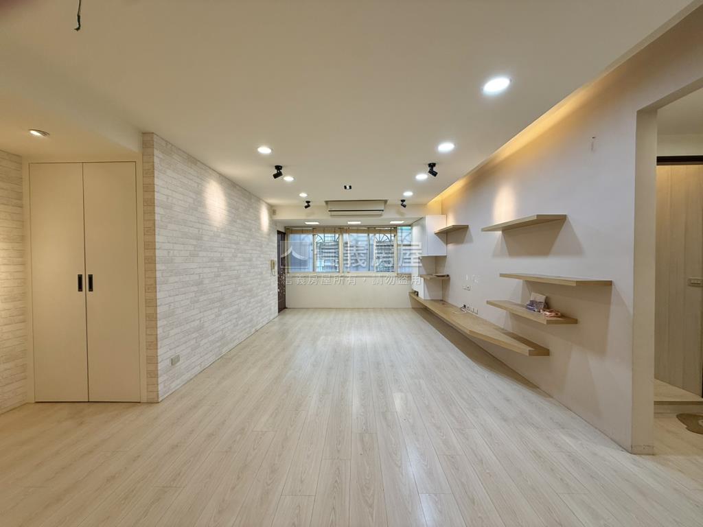 仁愛公園溫馨精美沐光宅房屋室內格局與周邊環境