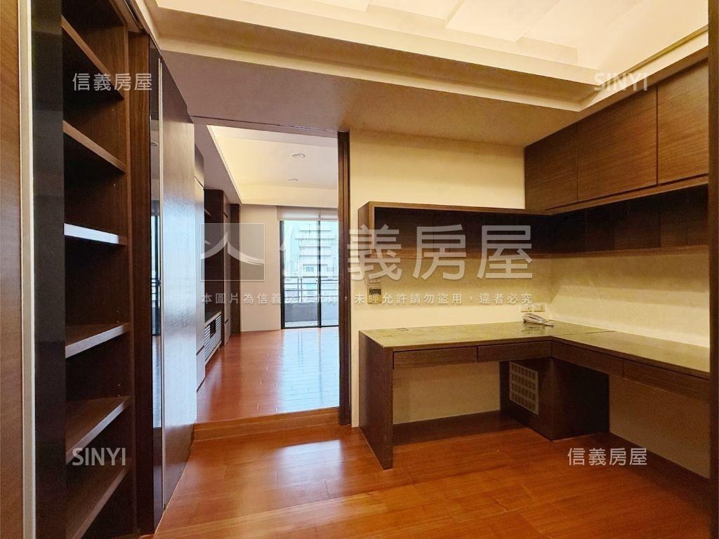 稀有一層一戶勤美震後高樓房屋室內格局與周邊環境