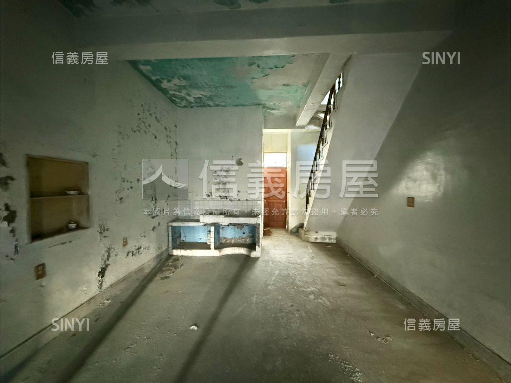 安中路四段大地坪透天房屋室內格局與周邊環境