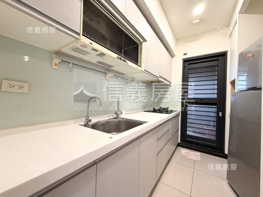 ★太子之巔★三房平車房屋室內格局與周邊環境