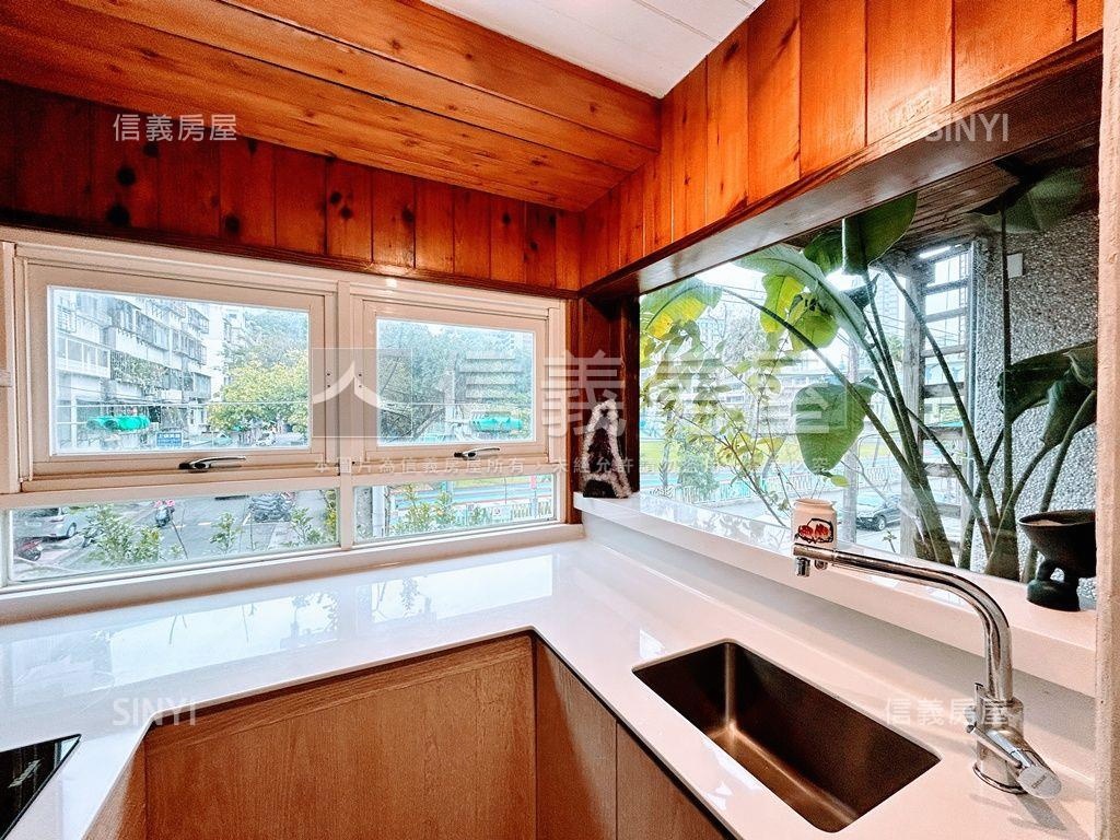 典藏藝術家樓中樓房屋室內格局與周邊環境