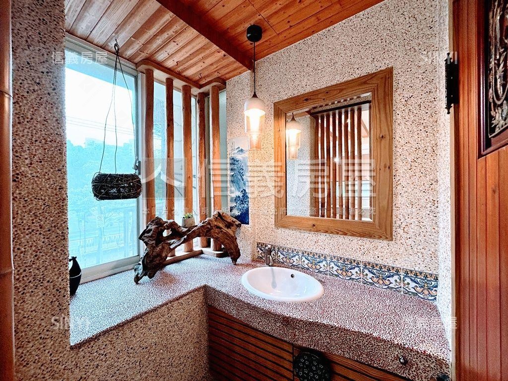 典藏藝術家樓中樓房屋室內格局與周邊環境