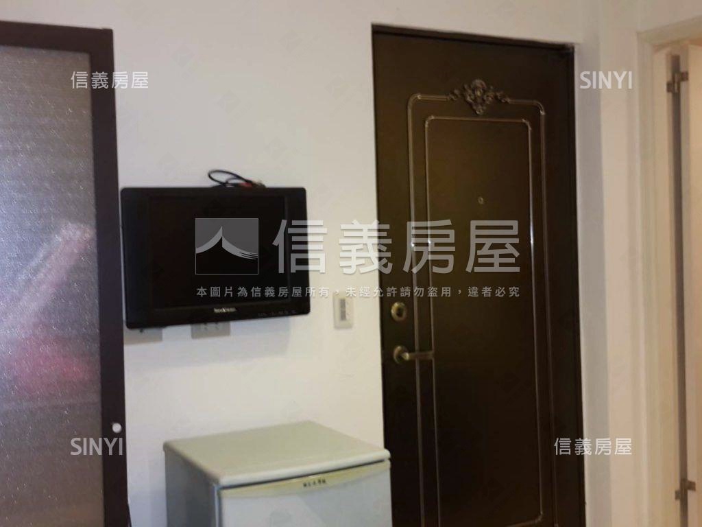 士林捷運１Ｆ收租珠寶盒房屋室內格局與周邊環境