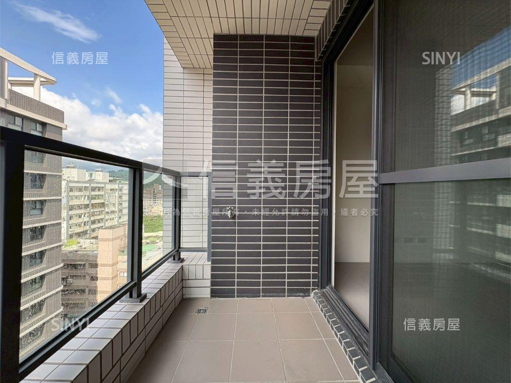 春福興波三房雙平車房屋室內格局與周邊環境