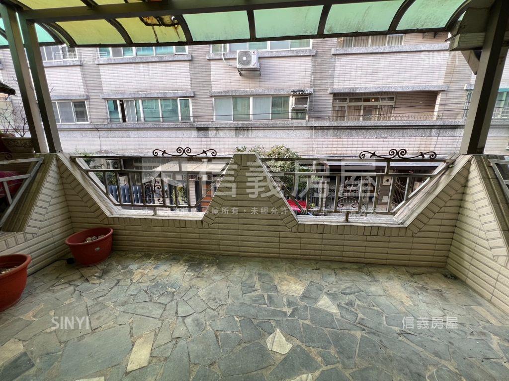 泰隆透天魔術空間就是這間房屋室內格局與周邊環境