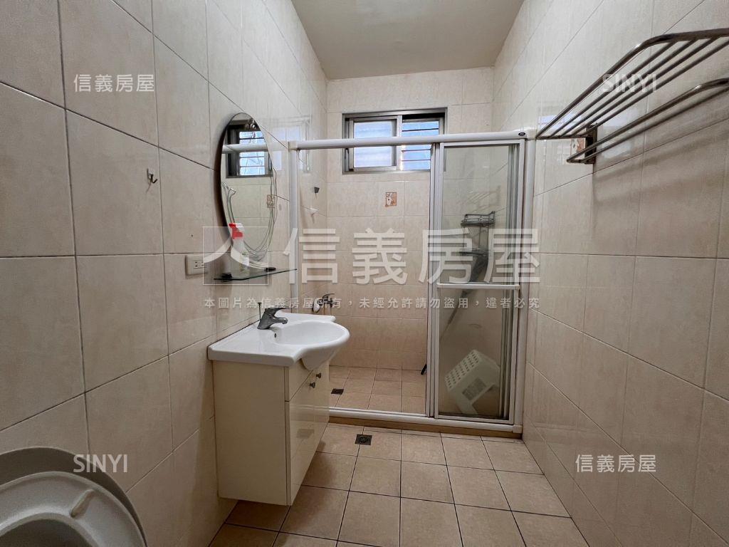 泰隆透天魔術空間就是這間房屋室內格局與周邊環境