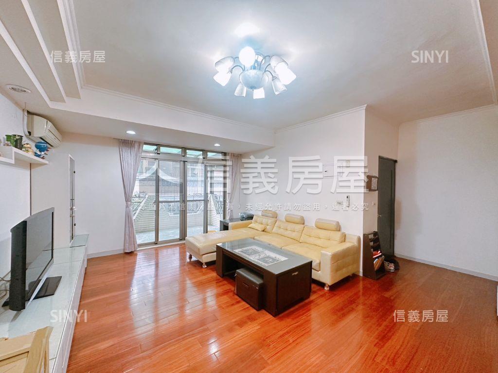 泰隆透天魔術空間就是這間房屋室內格局與周邊環境