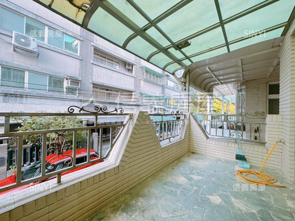 泰隆透天魔術空間就是這間房屋室內格局與周邊環境