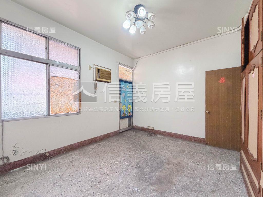 東區崇善路熱鬧店面房屋室內格局與周邊環境