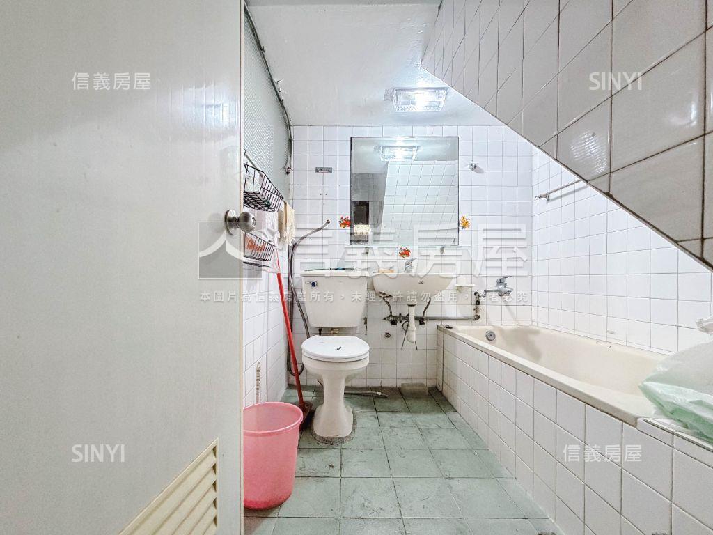 東區崇善路熱鬧店面房屋室內格局與周邊環境