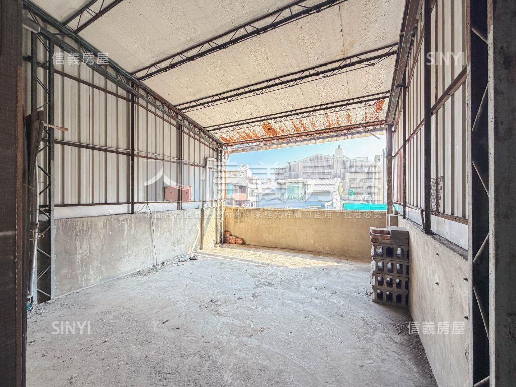 東區崇善路熱鬧店面房屋室內格局與周邊環境