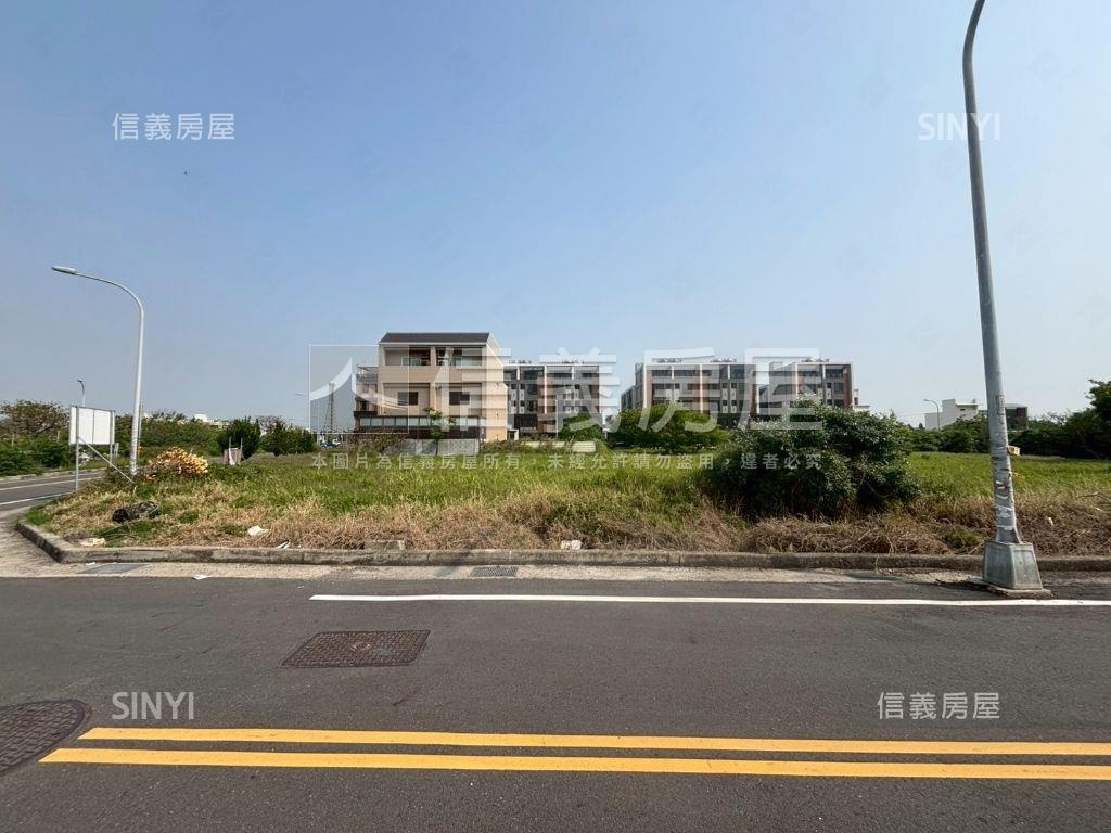 伸港重劃區大地坪角地房屋室內格局與周邊環境