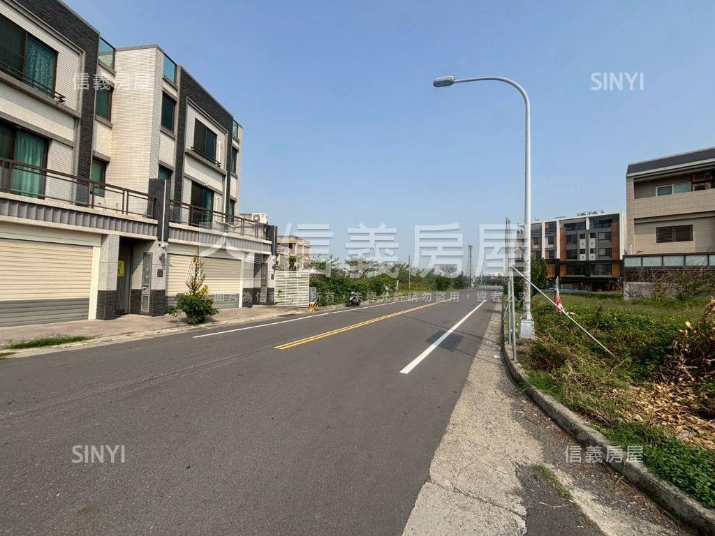 伸港重劃區大地坪角地房屋室內格局與周邊環境