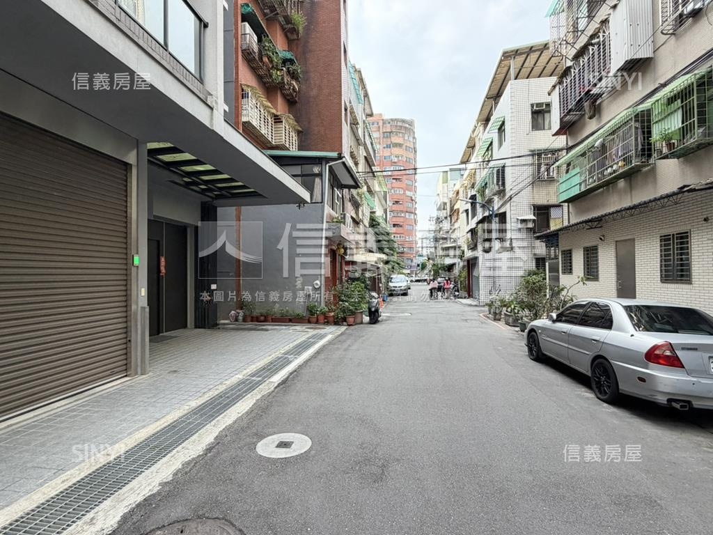 公園捷運高樓美妝電梯車位房屋室內格局與周邊環境