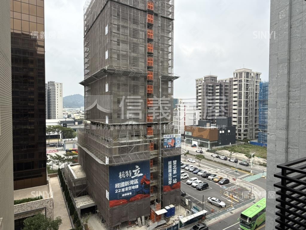 精緻裝潢。表參道三房車位房屋室內格局與周邊環境