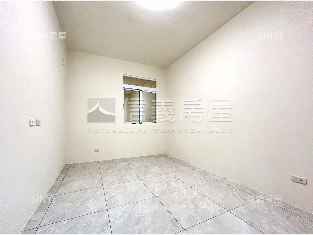 正忠面寬好停車新穎宅房屋室內格局與周邊環境