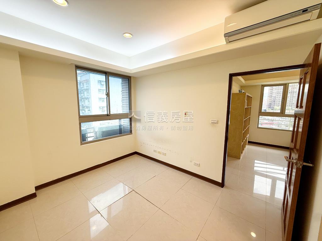 景安台北明亮景觀兩房房屋室內格局與周邊環境