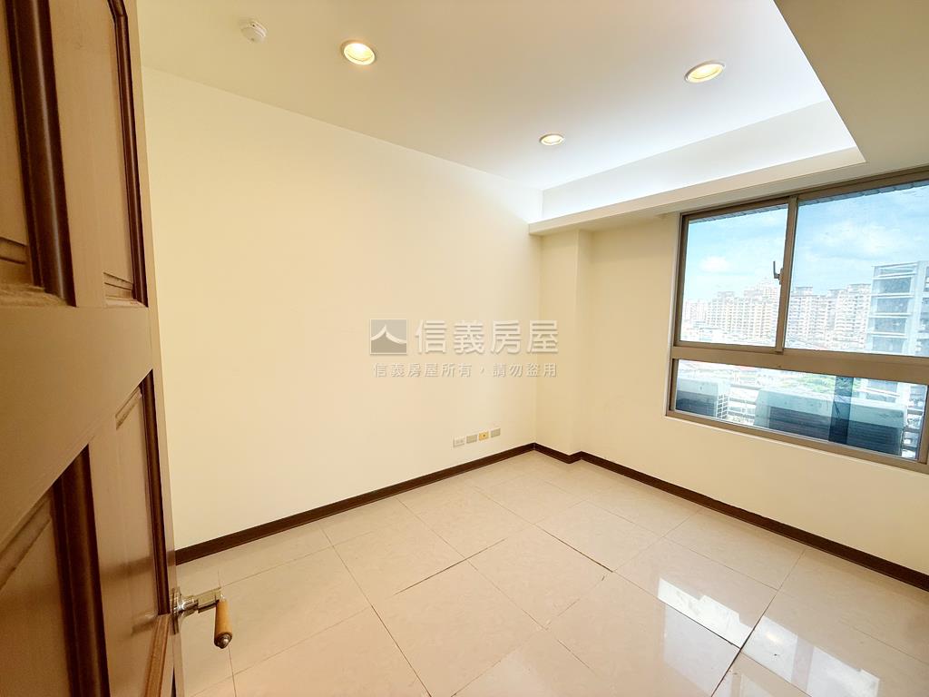 景安台北明亮景觀兩房房屋室內格局與周邊環境
