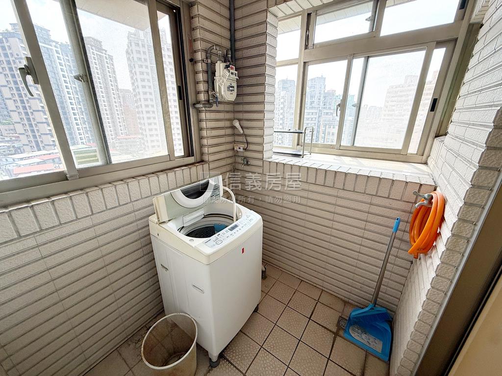 景安台北明亮景觀兩房房屋室內格局與周邊環境