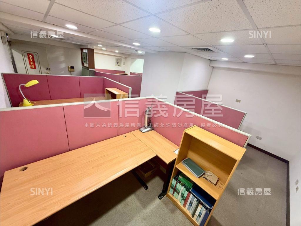 棟樑近捷運高樓景觀商辦房屋室內格局與周邊環境