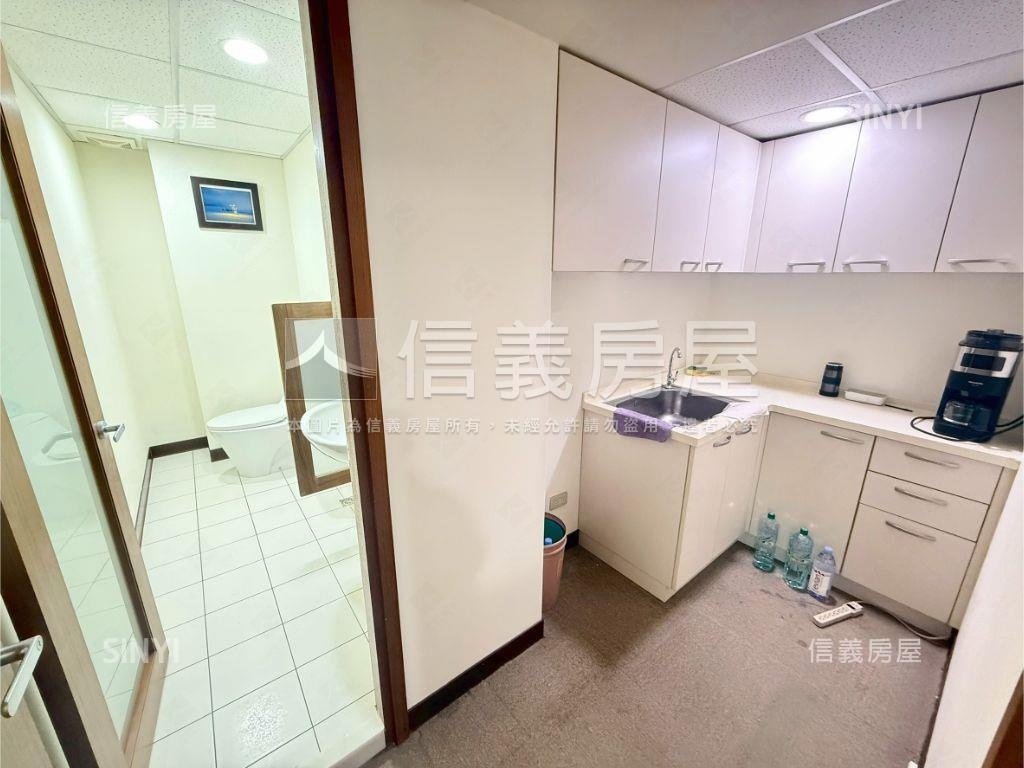 棟樑近捷運高樓景觀商辦房屋室內格局與周邊環境