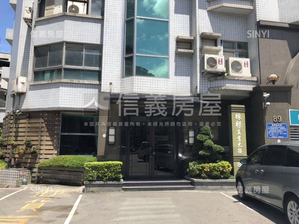 棟樑近捷運高樓景觀商辦房屋室內格局與周邊環境