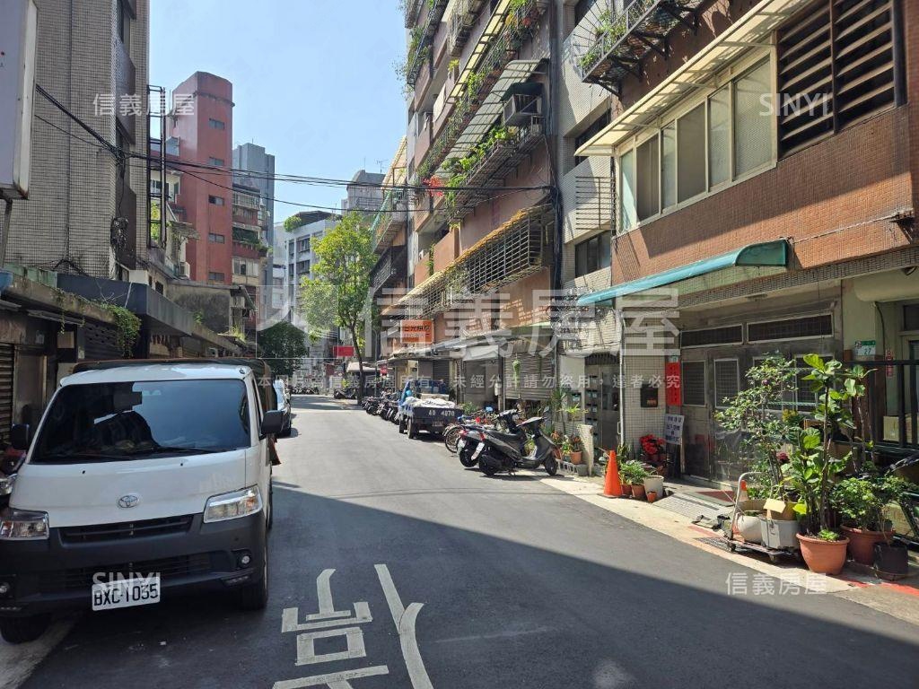世貿莊敬北醫店面房屋室內格局與周邊環境