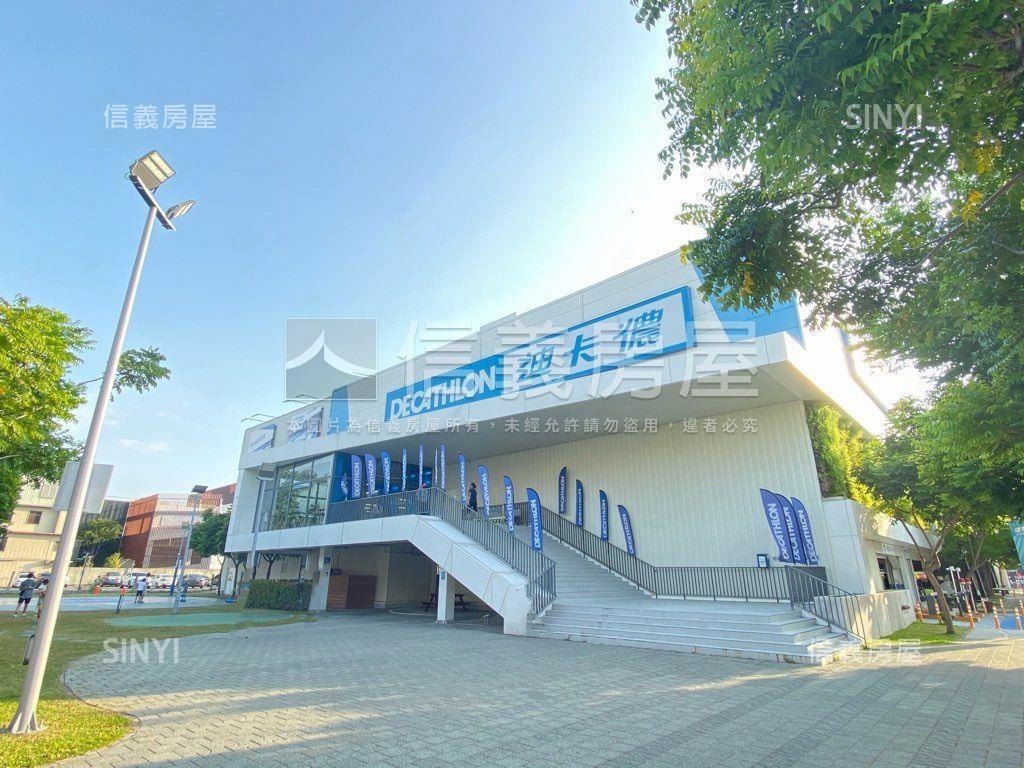 正中清路上臨路人潮多樓店房屋室內格局與周邊環境