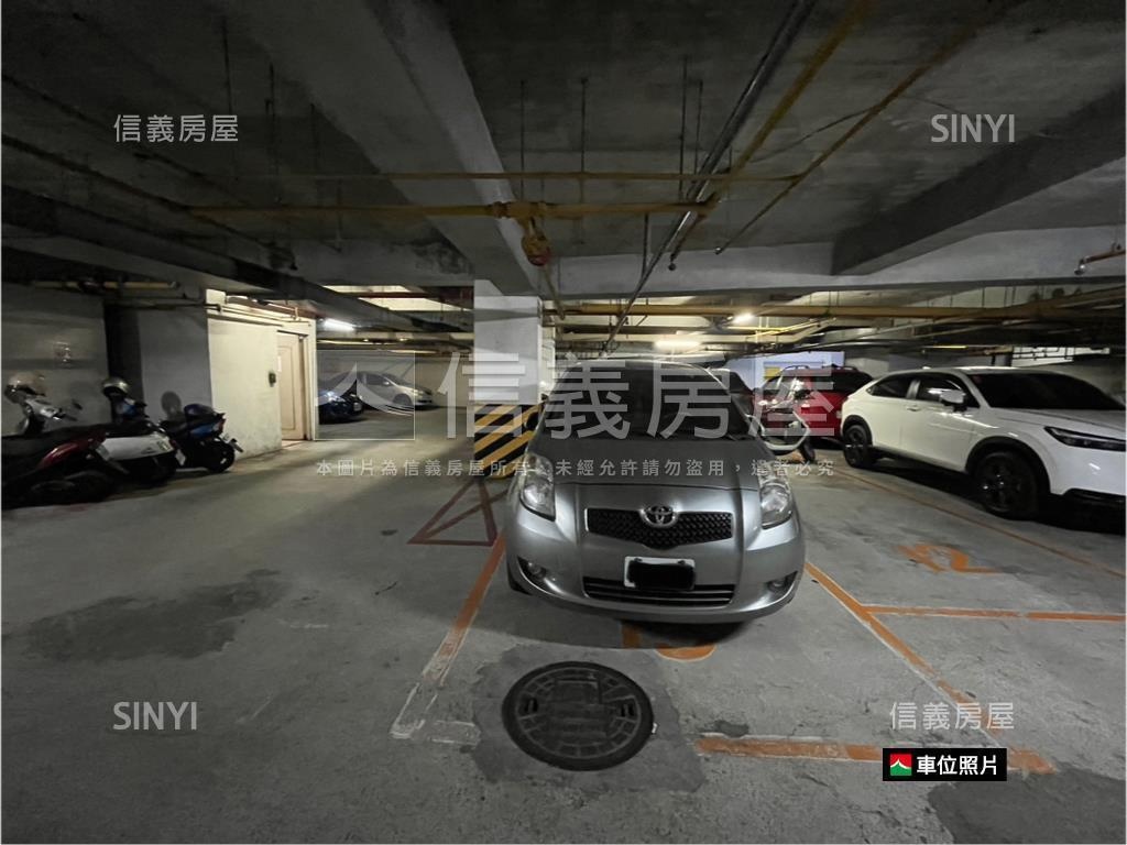 五甲商圈成家四房平車房屋室內格局與周邊環境