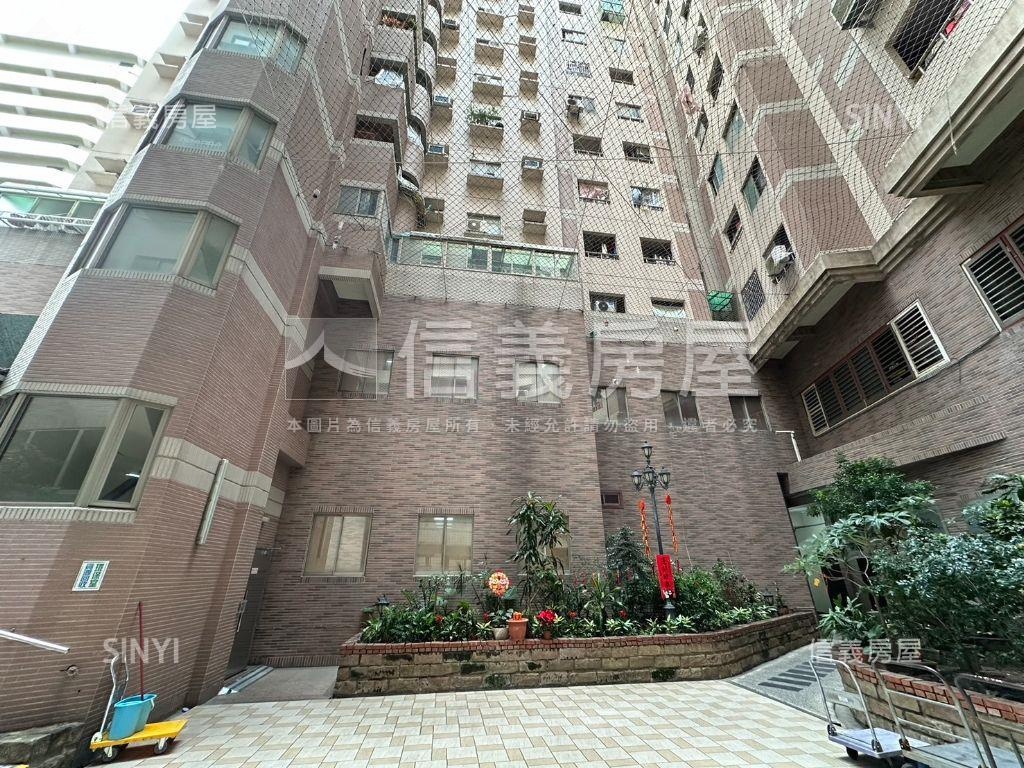 三多商圈低總價套房房屋室內格局與周邊環境