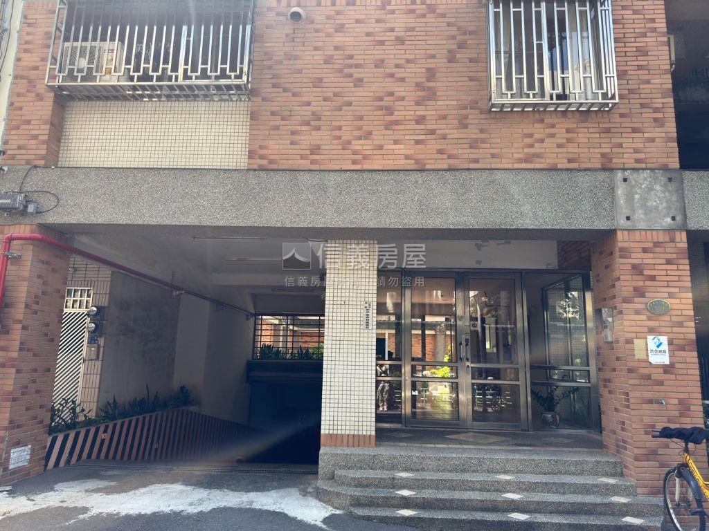 崇明學區御書苑四房車位房屋室內格局與周邊環境
