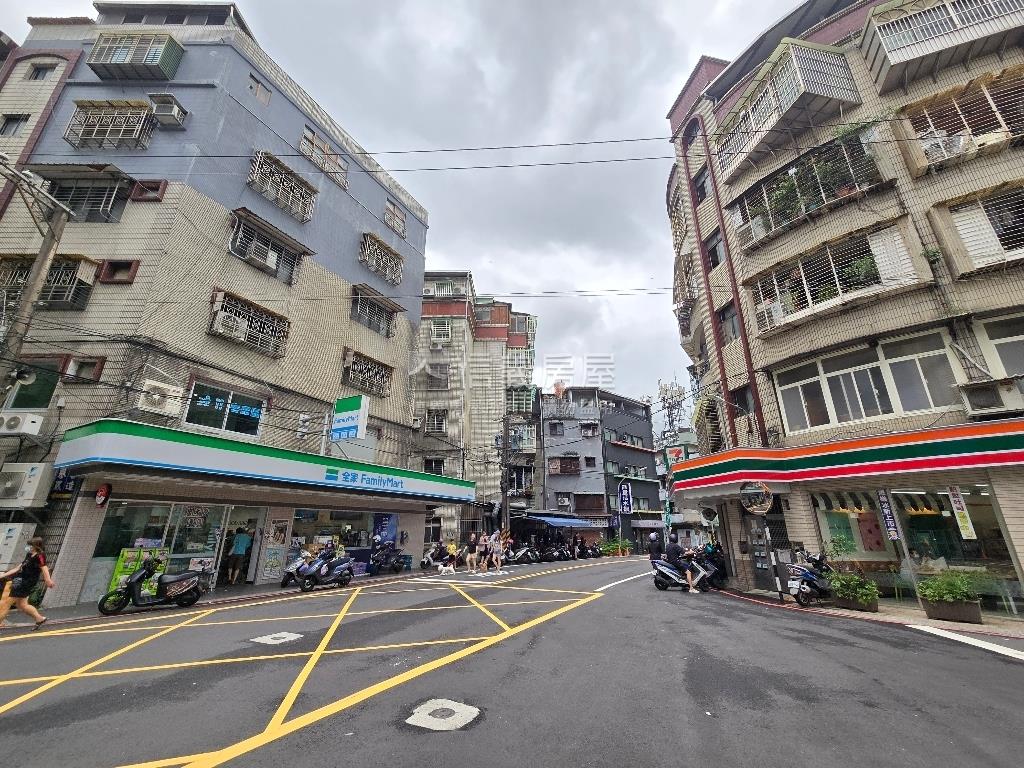板橋一樓房屋室內格局與周邊環境