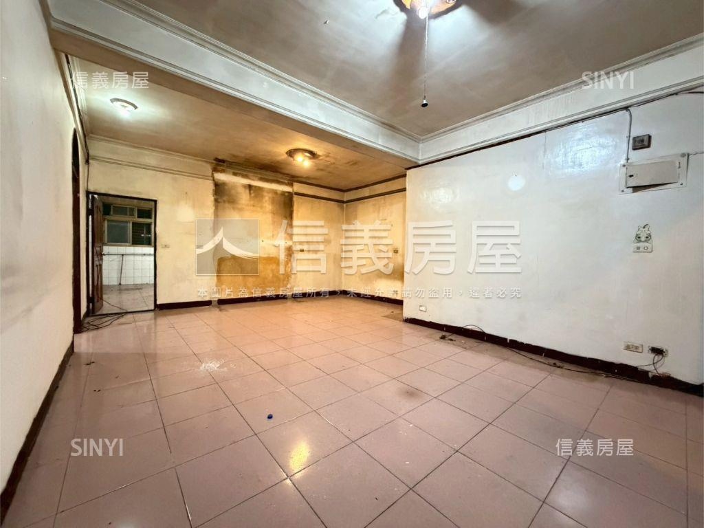 中和街方正三樓美寓房屋室內格局與周邊環境