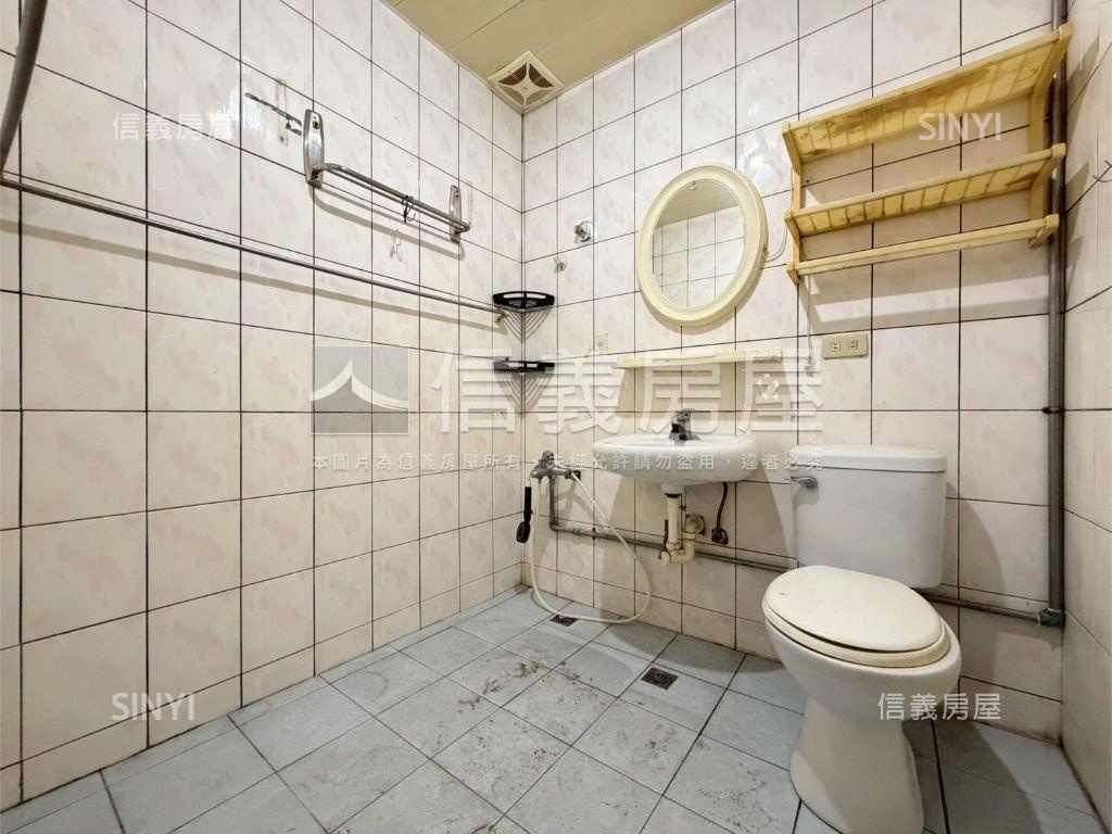 中和街方正三樓美寓房屋室內格局與周邊環境