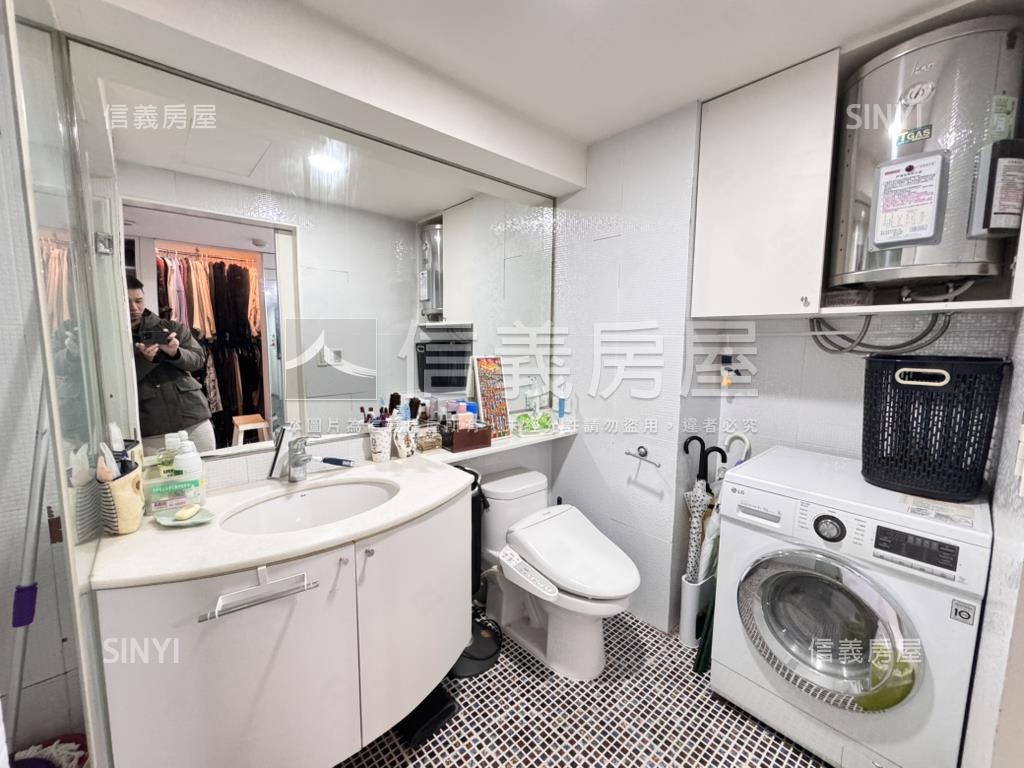 華爾滋管理方正採光大樓房屋室內格局與周邊環境