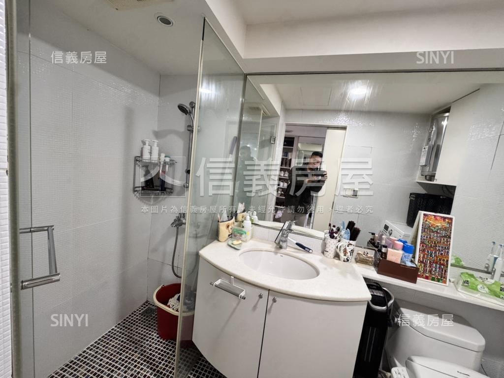 華爾滋管理方正採光大樓房屋室內格局與周邊環境