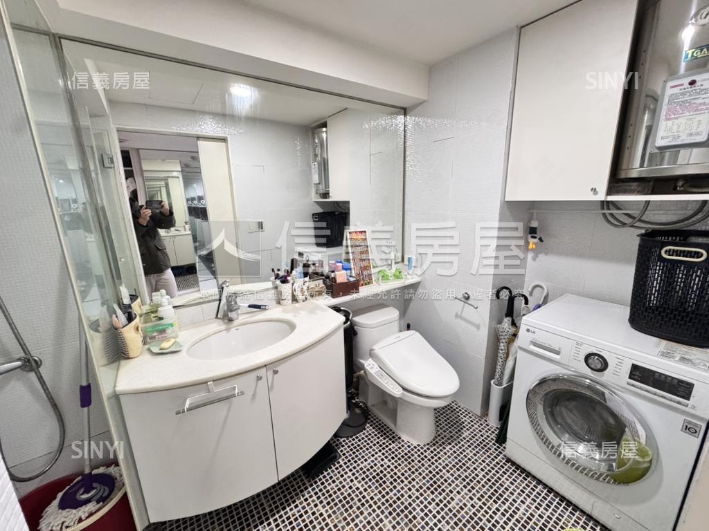 華爾滋管理方正採光大樓房屋室內格局與周邊環境