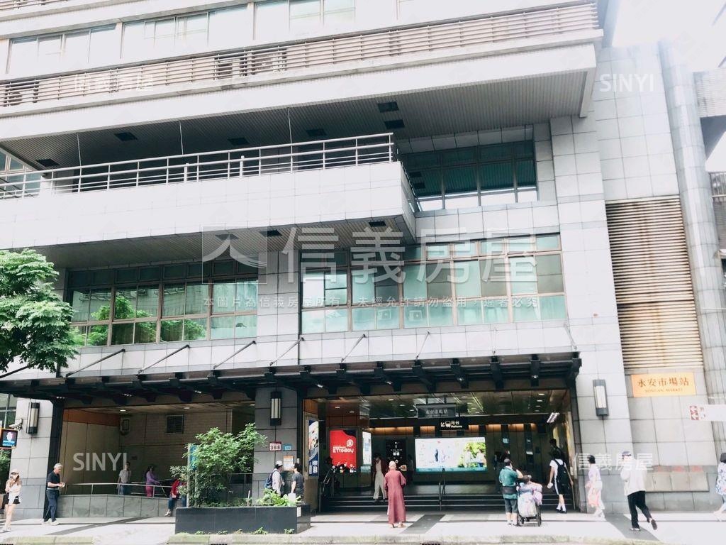 近四號公園三角金店面房屋室內格局與周邊環境