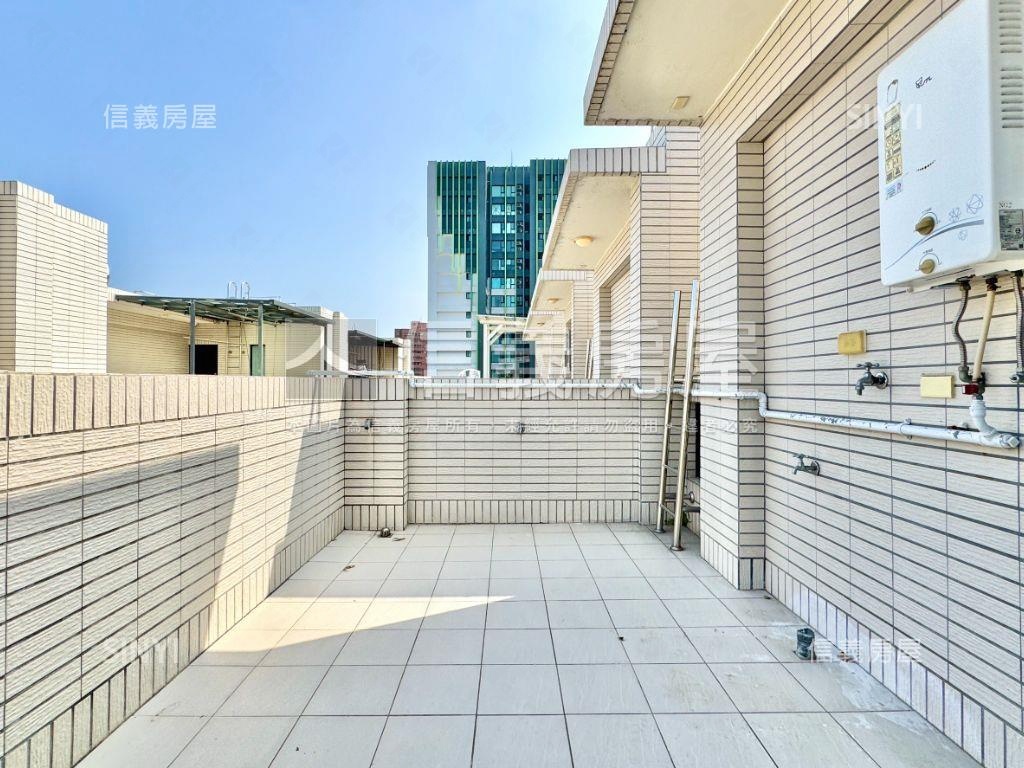 未入住臨路輕屋齡透店房屋室內格局與周邊環境