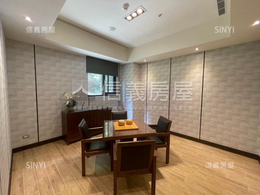 麗寶。青年時代房屋室內格局與周邊環境