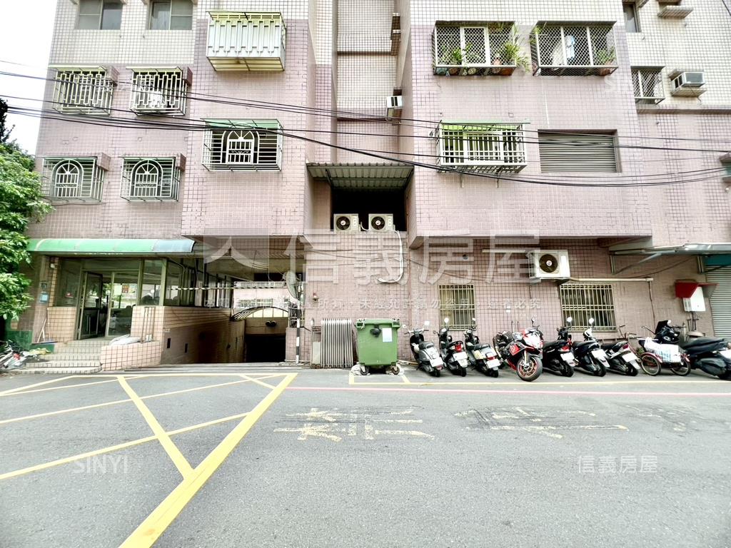 歸仁市中心大三房平車房屋室內格局與周邊環境
