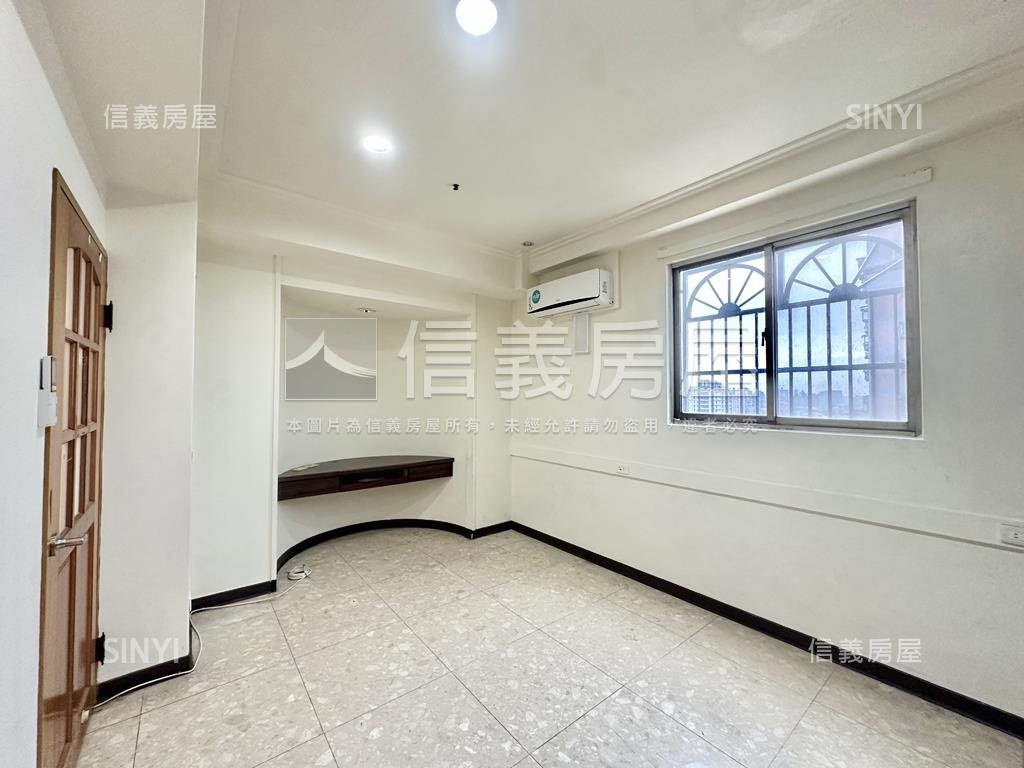 春日路河景三房車位房屋室內格局與周邊環境