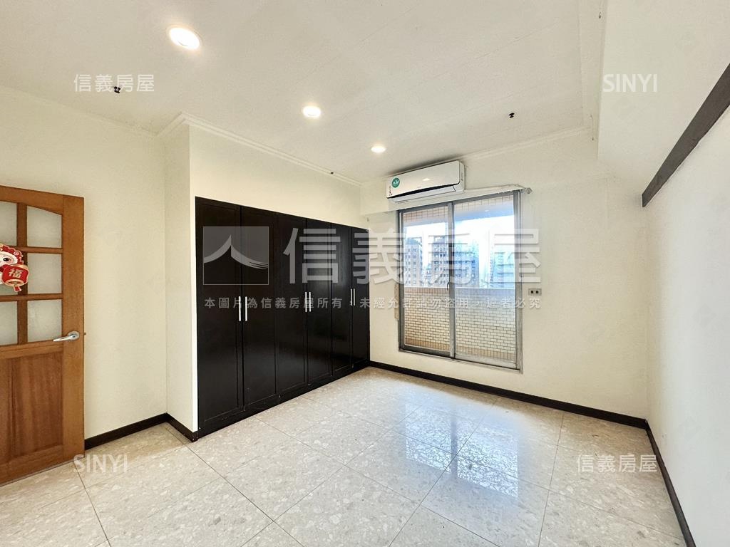 春日路河景三房車位房屋室內格局與周邊環境