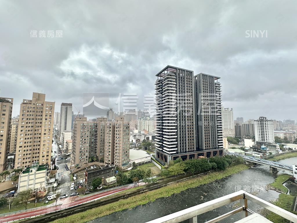 春日路河景三房車位房屋室內格局與周邊環境