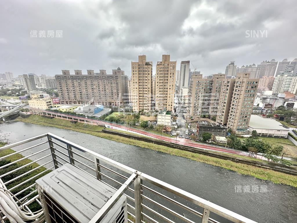 春日路河景三房車位房屋室內格局與周邊環境