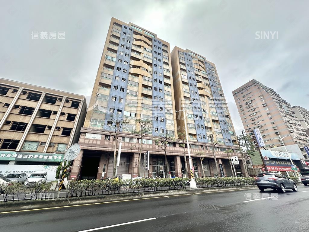 春日路河景三房車位房屋室內格局與周邊環境