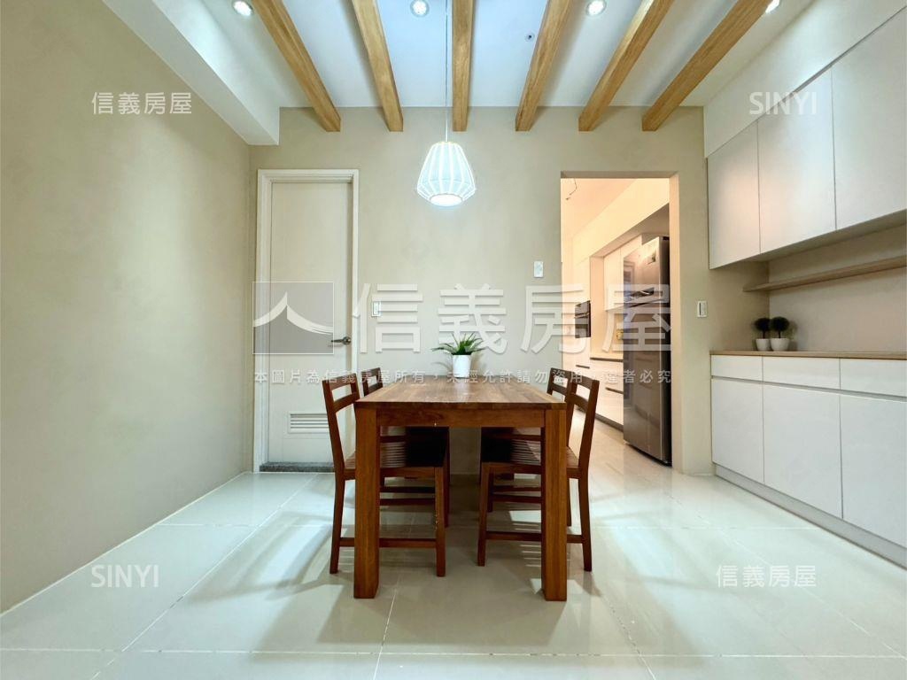 專任御天地外棟高樓美裝潢房屋室內格局與周邊環境