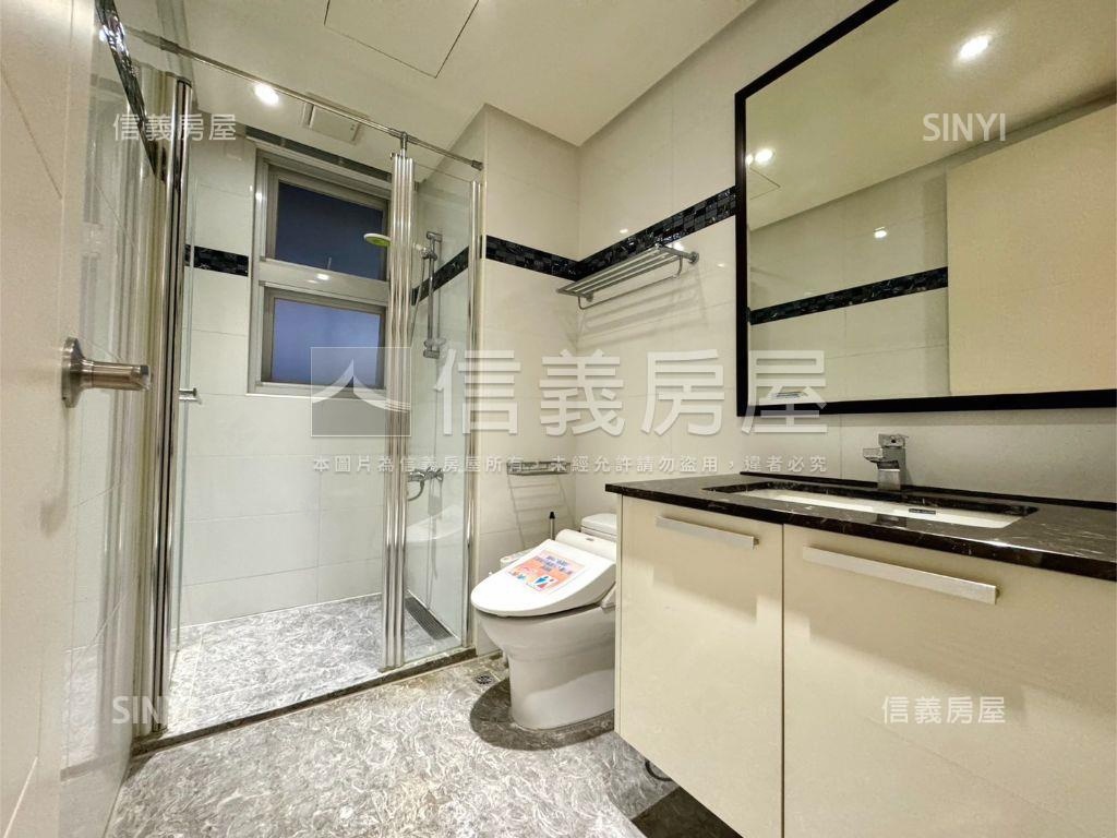 專任御天地外棟高樓美裝潢房屋室內格局與周邊環境